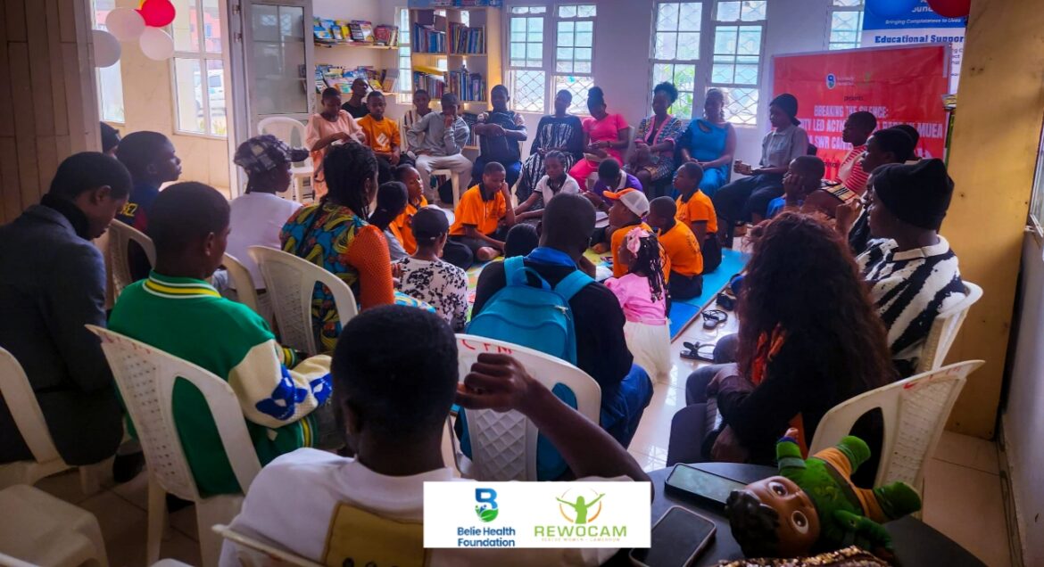 Belie Health Foundation is holding a community dialogue with some particiapnts in Muea